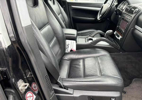 Porsche Cayenne cena 41000 przebieg: 177000, rok produkcji 2005 z Grodków małe 631